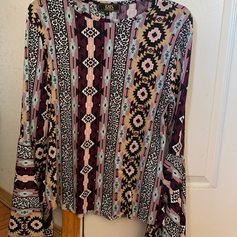 L&B Aztec Shirt w/ bell sleeves